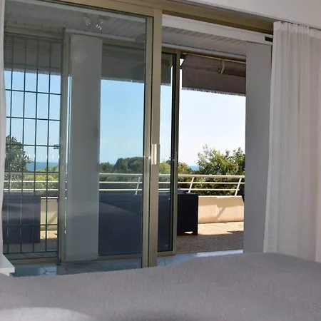 Apartment Sea View In Golfe-juan Near Cannes *